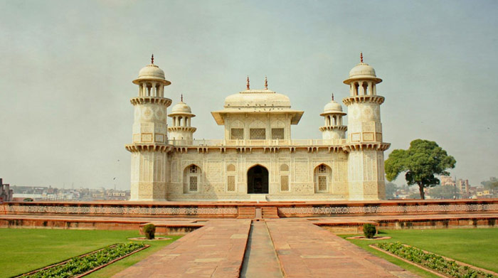 Itimad-ud-Daulah (Baby Taj)